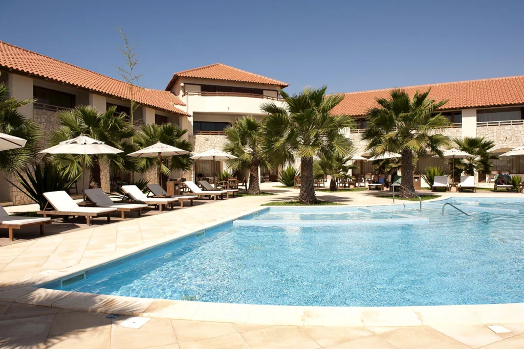 Piscine de l'hôtel Morabeza à Santa Maria, île de Sal